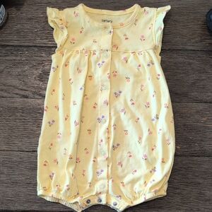 Carter's Light Yellow Floral Romper 9 Mo